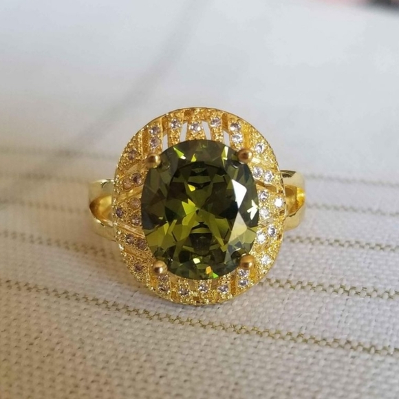 New 18K Gold Plated Oval Cut Peridot Diamond Ring for Women